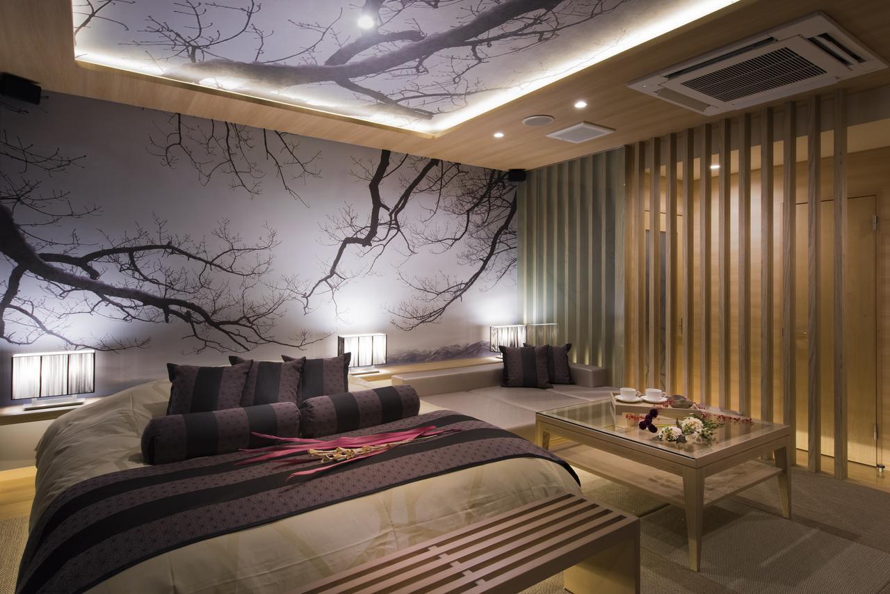 Hotel In The Moon (Adults Only) Yokohama  Ngoại thất bức ảnh