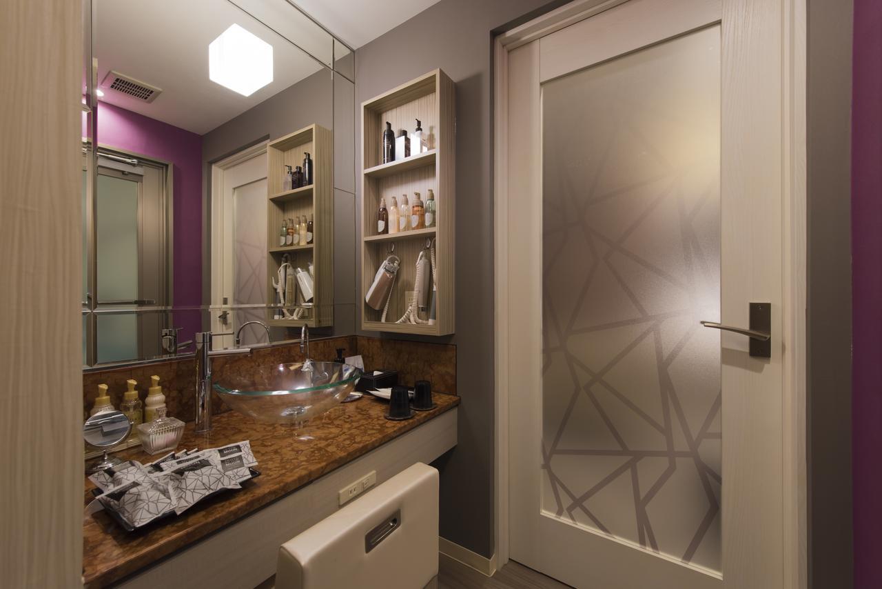 Hotel In The Moon (Adults Only) Yokohama  Ngoại thất bức ảnh